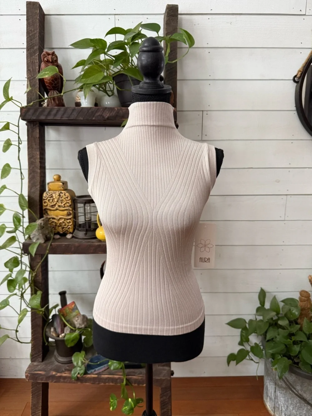 Aura Sleeveless Ribbed Turtleneck Top - Blush Pink - Picture 3 of 17